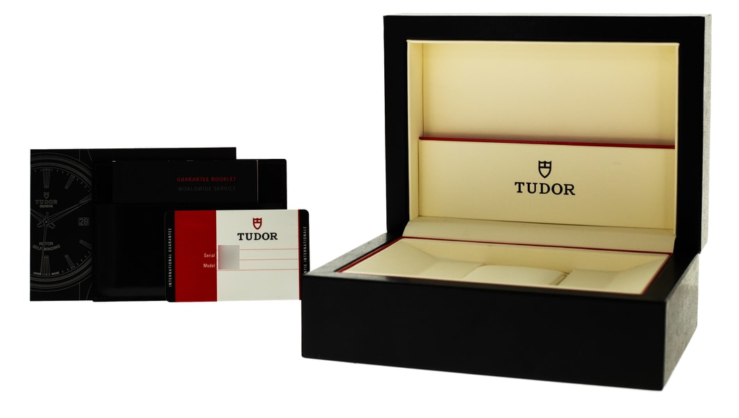 Tudor Style M12510-0003